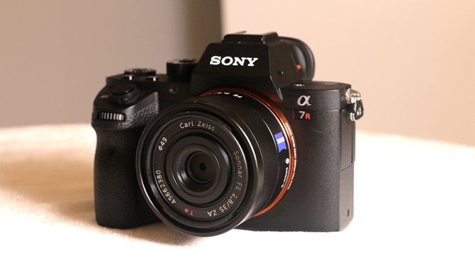 Sony相机三连发 A7R II对焦超进化加4K拍片无