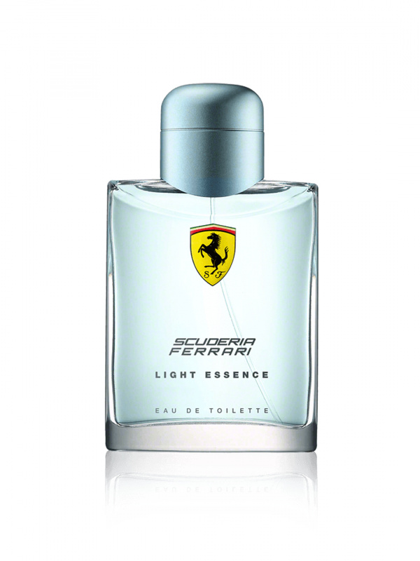 FerrariのLight Essence　125ml SCUDERIA FERRARI Light Essence Eau de Toilette 125mL