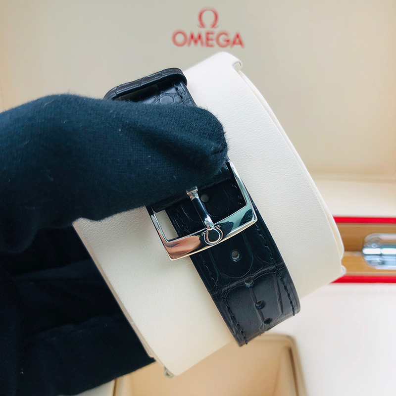 OMEGA 歐米茄 碟飛典雅系列 39.5毫米 不銹鋼 藍面 自動機械 424.13.40.20.03.001