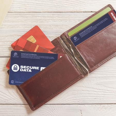 SecureCard™ 超級RFID防護卡