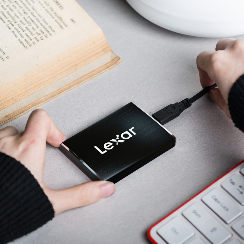 Lexar Professional SL100 Pro 易攜式極速固態硬碟SSD【500GB/1TB】