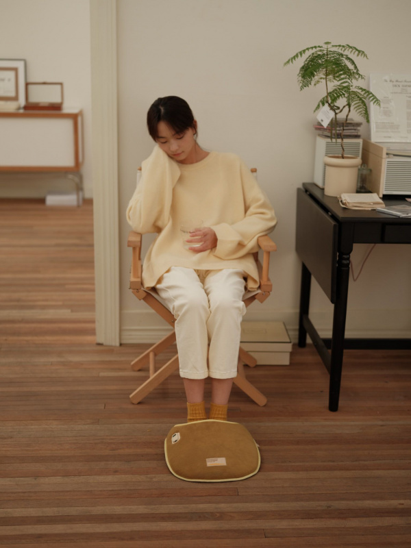 【香港行貨 1年保養】SoLove R15 素樂絨絨暖腳寶 (石墨烯快速製暖|3秒速熱|有按摩功能|緩解足部疲勞)