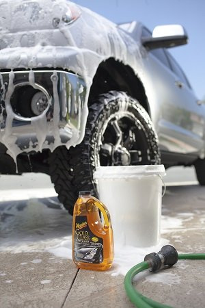Meguiar’s Gold Class Car Wash Shampoo & Conditioner 滋潤洗車液 1.89L