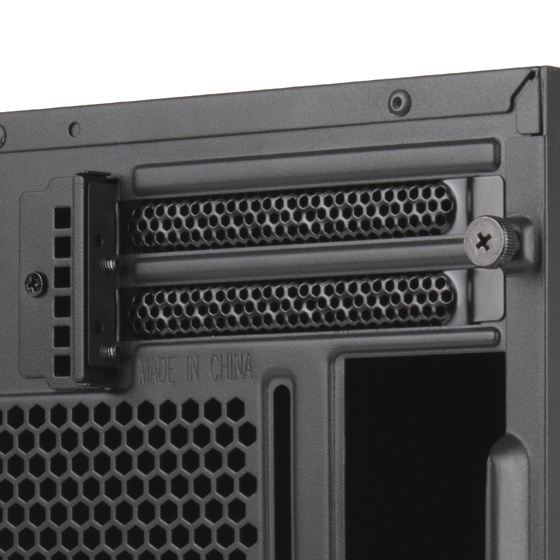 SilverStone SUGO SG16 Mini-ITX cube chassis with all steel construction (Black) SilverStone SUGO SG16 Mini-ITX cube chassis with all steel construction (Black)
