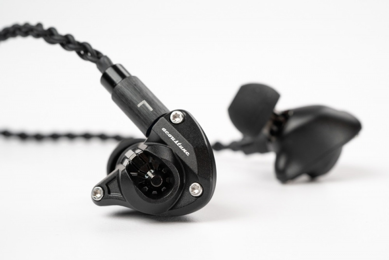 Acoustune Brass 入耳式耳機 HS1750CU