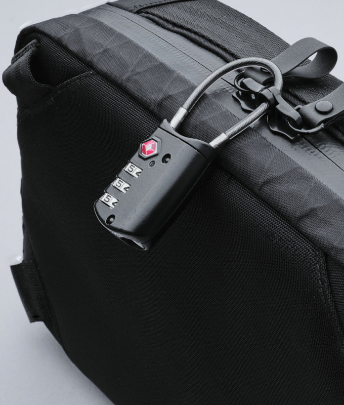 ALPAKA Tech Case Max 加大版防水收納包 ALPAKA Tech Case Max 加大版防水收納包