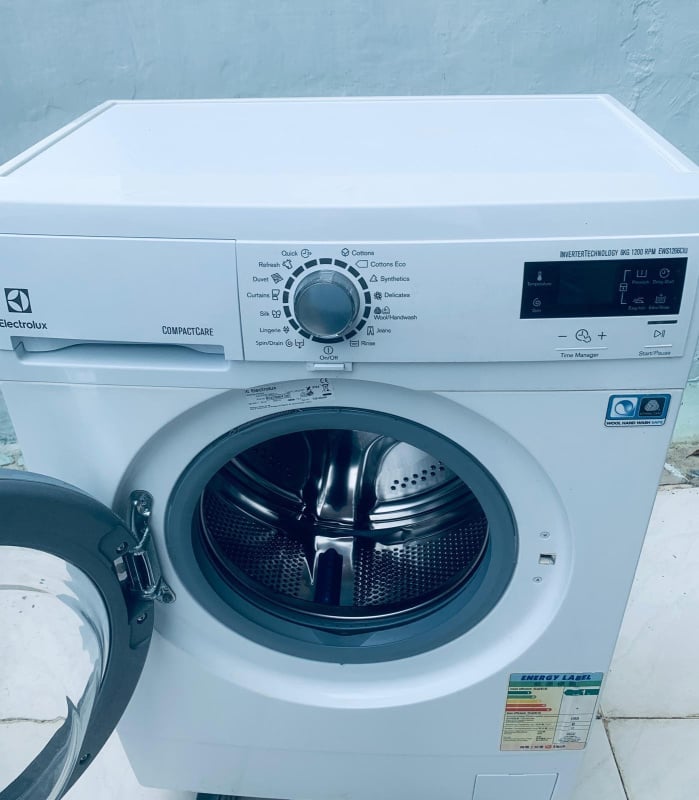可信用卡付款))前置式  洗衣機 伊萊克斯  EWS1266CIU  薄身型  1200轉 九成新以上 100%正常***包送貨及安裝 // 二手洗衣機 * 電器 * 家電 * washing machine