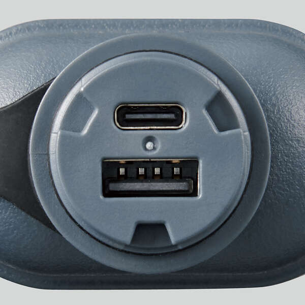 [黑色現貨] 日本品牌NESTOUT 軍事風戶外專用 外置充電器 8000mAh