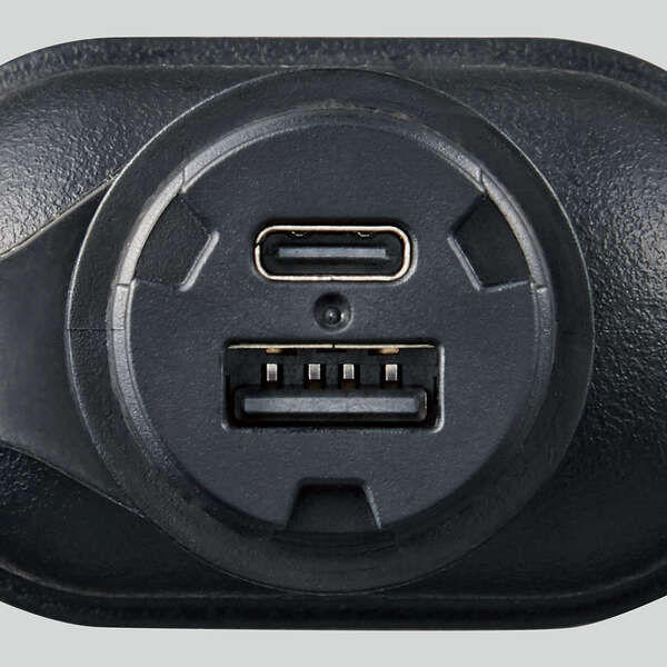 [黑色現貨] 日本品牌NESTOUT 軍事風戶外專用 外置充電器 8000mAh