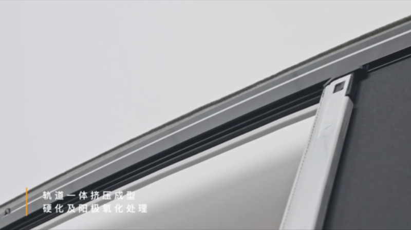 Model Y 天幕 電動遮陽簾 (控制板) Model Y 天幕 電動遮陽簾 (控制板)