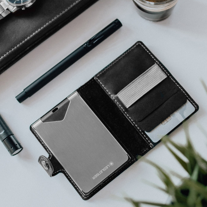 LEDLENSER Lite Wallet 無線充電電筒RFID防護銀包