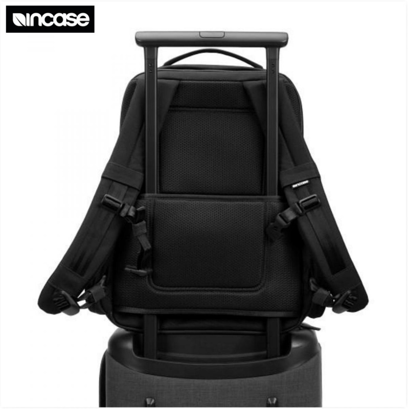 incase A.R.C. Commuter Pack 多功能旅行背包（黑）