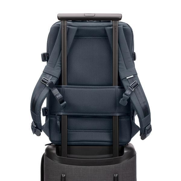 Incase A.R.C.Travel Pack 背包 (Navy)