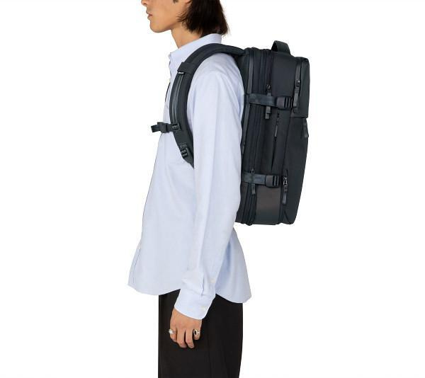 Incase A.R.C.Travel Pack 背包 (Navy)