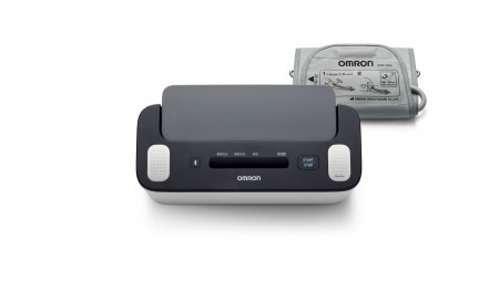 Omron 兼有心電圖儀上臂式藍牙血壓計 HCR-7800T