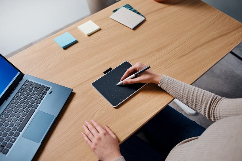 Wacom One M 創意數位板 (CTC6110WLW0C)