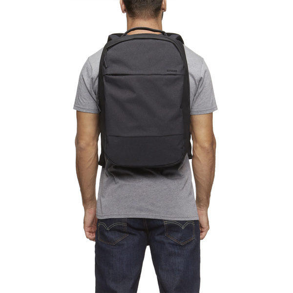 Incase City Compact Backpack 黑色