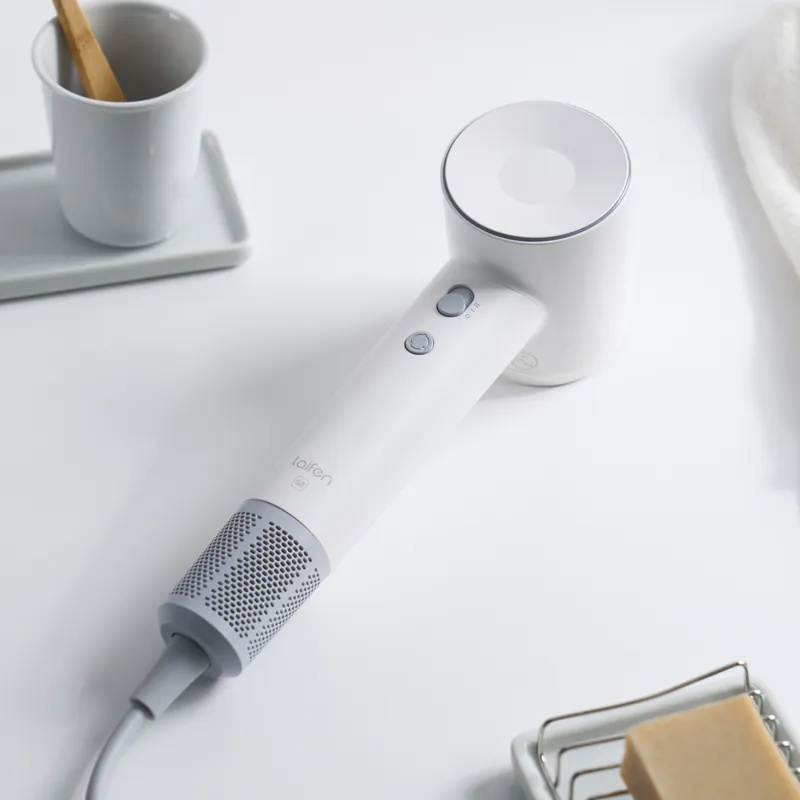 Laifen 徠芬 Swift SE 負離子護髮速乾風筒 (附送標準型磁吸風嘴) Laifen 徠芬 Swift SE 負離子護髮速乾風筒 (附送標準型磁吸風嘴)