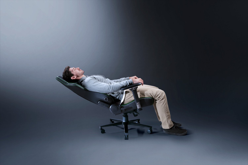 Razer【Iskur V2】內置自適應腰枕支撐電競椅 (二代) (3色)