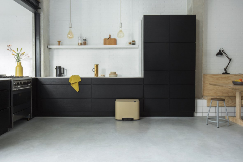 Brabantia™ - 長形防指紋腳踏桶 36L 四款顏色