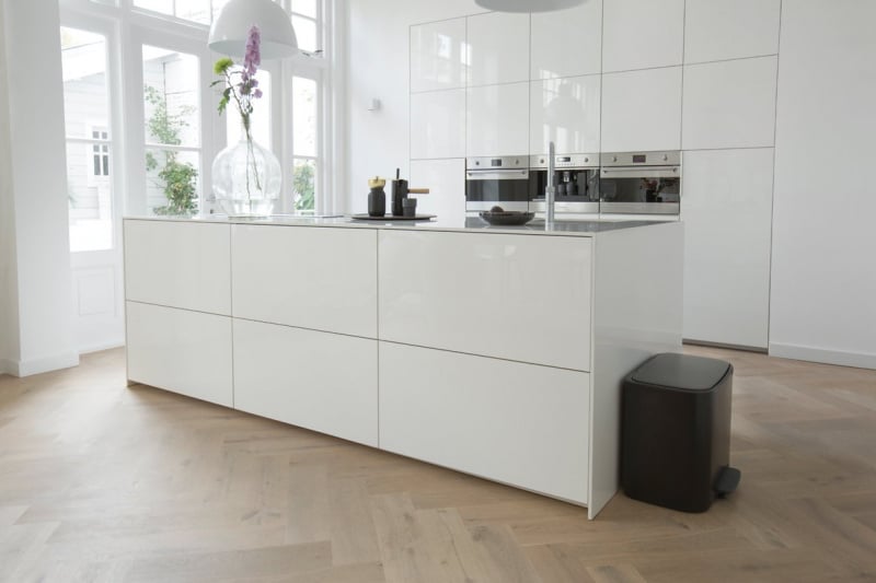 Brabantia™ - 長形防指紋腳踏桶 36L 四款顏色