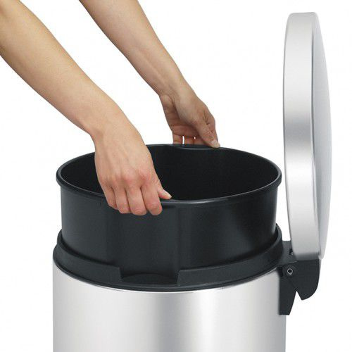 比利時製 Brabantia™ - 靜音圓形腳踏桶 45L 無印砂鋼
