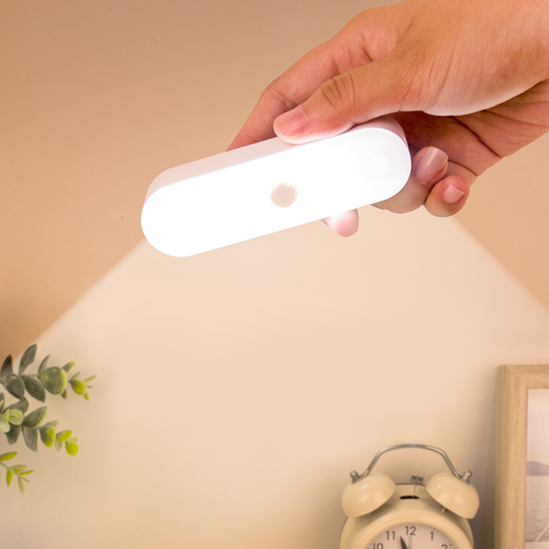 人體感應燈丨臥室過道廁所充電樓梯櫥櫃燈丨書櫃衣櫃燈床頭 丨 10CM感應款 黃光（7138）