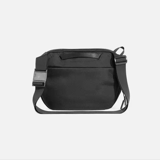 Day Sling 3 Max 斜挎包 黑色/灰色