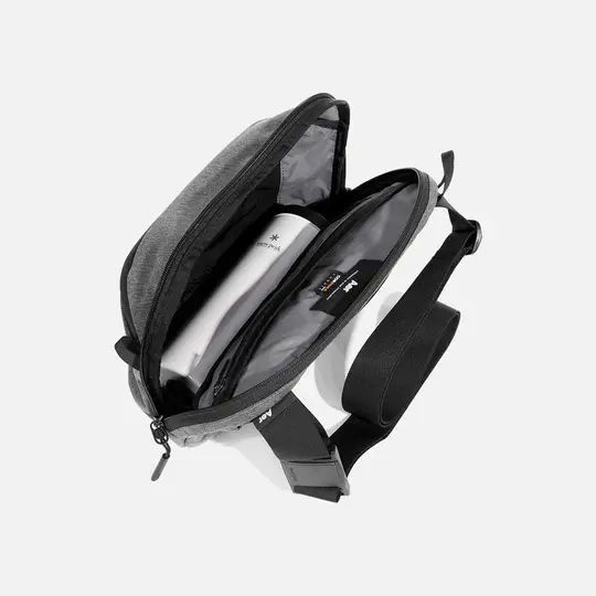Day Sling 3 Max 斜挎包 黑色/灰色
