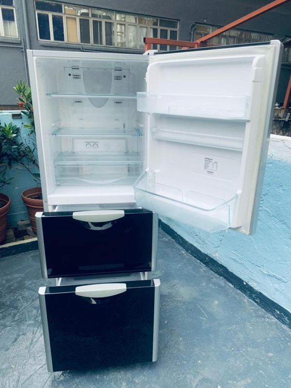 雪櫃三門 日立 細細個 R26 珍珠黑色 150CM高 二手電器 清倉大減價 最新款 包送貨安裝