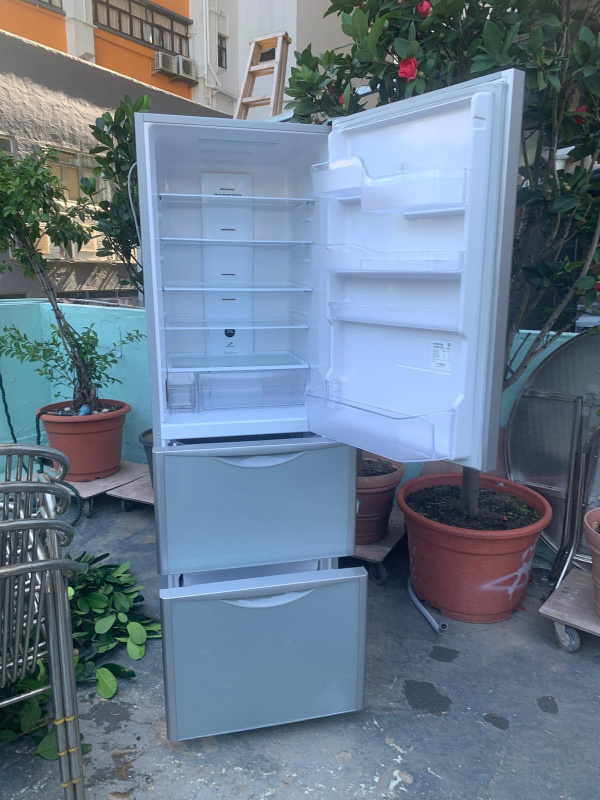 雪櫃 日立 181CM高 玻璃面 R-SG38FPH 大容量 可自動制冰 二手電器 最新款 傢俬 家庭用品 搬屋 拆舊 二手洗衣機 二手雪櫃