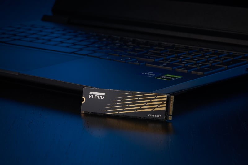 KLEVV CRAS C925 M.2 NVMe PCIe 4 x 4 SSD 2280 ( 1TB/ 2TB )