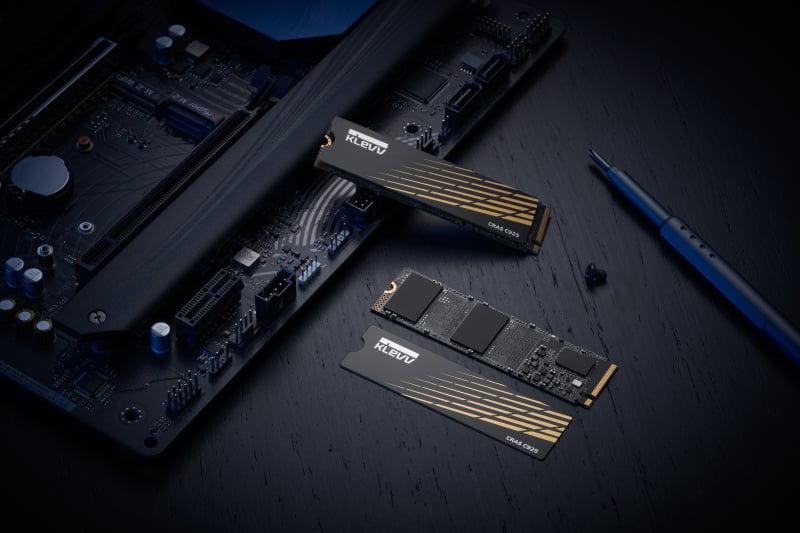 KLEVV CRAS C925 M.2 NVMe PCIe 4 x 4 SSD 2280 ( 1TB/ 2TB )