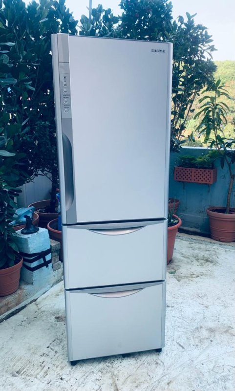 雪櫃 三門 大容量 可自動制冰 R-SG37BPH 黑珍珠色 100%正常 九成新以上 包送貨安裝 二手電器