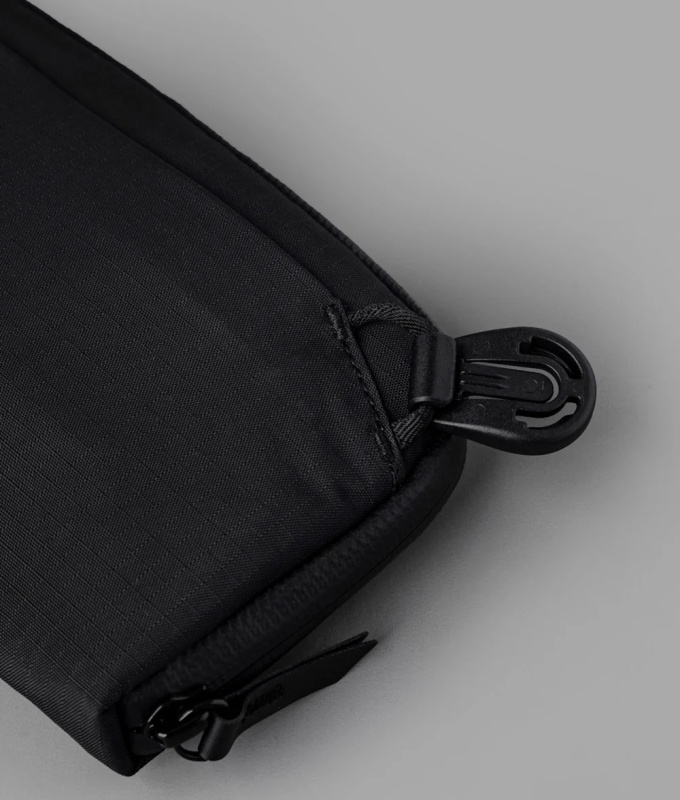 ALPAKA FLIGHT POUCH 2IN1 防撕裂手機包