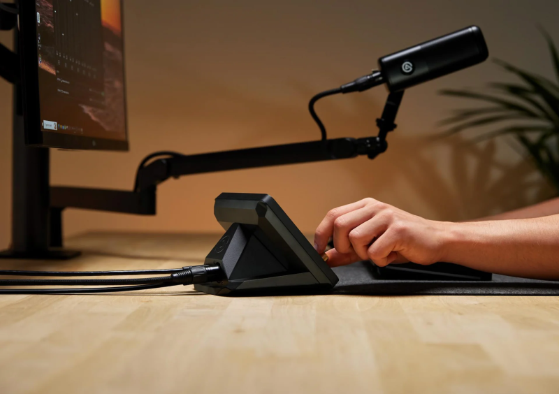 Elgato XLR Dock - Mic interface for Stream Deck +