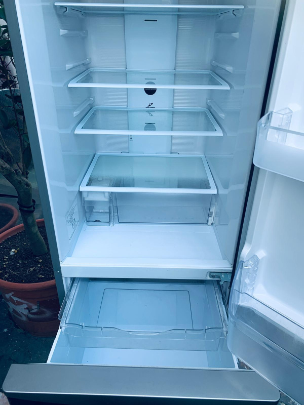 💥限時優惠👉落單即減$200👍 雪櫃 日立 三門窄身款 可自動制冰 R-S32EPH 九成新以上 174cm靚黑色 二手電器 清倉大減價 最新款 貨到付款 精選貨品 包送貨安裝