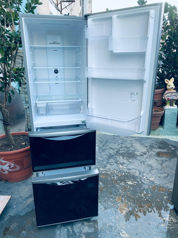 💥限時優惠👉落單即減$200👍 雪櫃 日立 三門窄身款 可自動制冰 R-S32EPH 九成新以上 174cm靚黑色 二手電器 清倉大減價 最新款 貨到付款 精選貨品 包送貨安裝