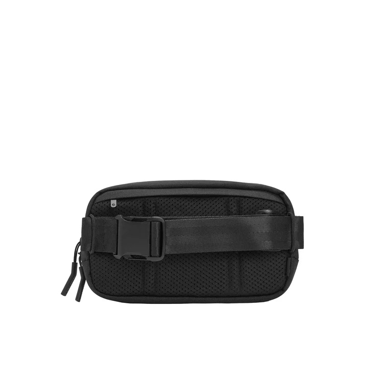 Incase Crosstown Sling - Black #INCO400800-BLK