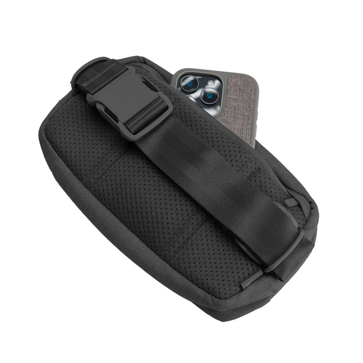 Incase Crosstown Sling - Black #INCO400800-BLK