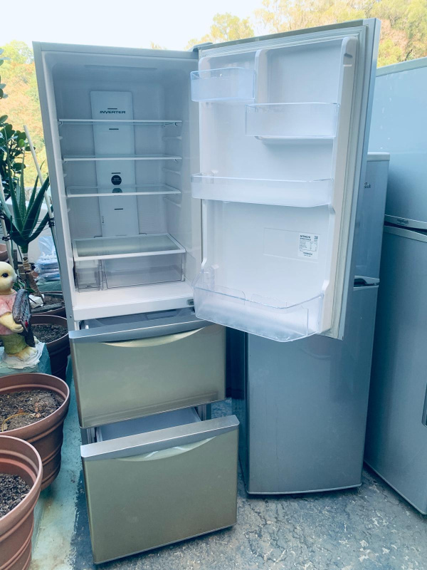 💥限時優惠👉落單即減$200👍 雪櫃 日立 三門窄身款 可自動制冰 RS32E香檳金色 九成新以上 174cm 二手電器 清倉大減價 最新款 貨到付款 香港二手