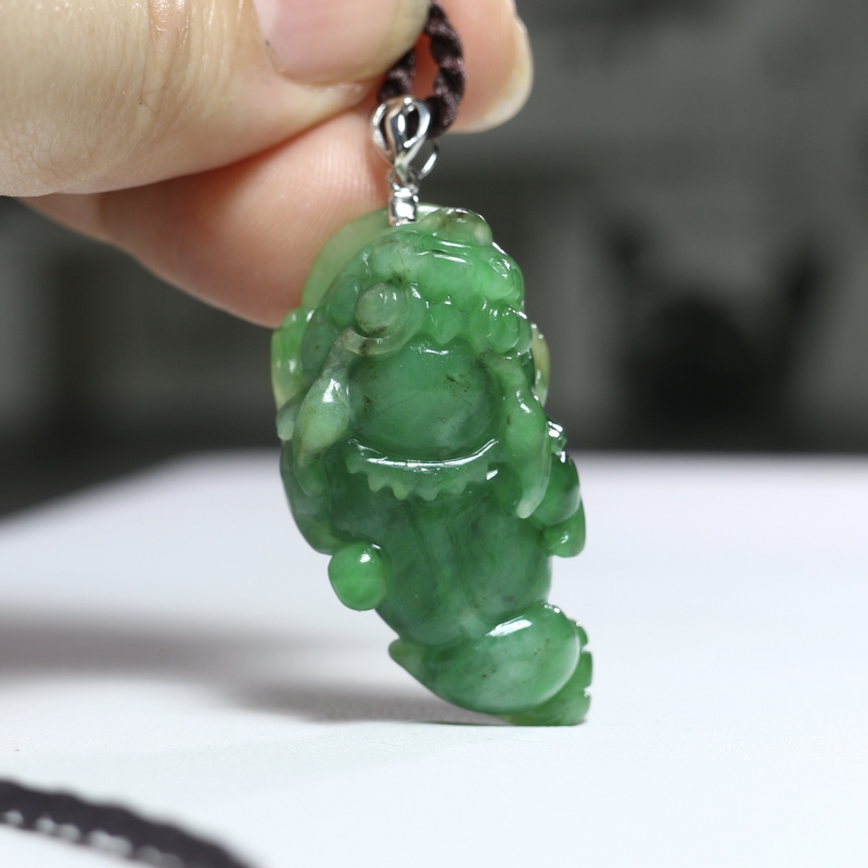 18K白金扣鑲翡翠三足蟾吊墜/附香港翡翠鑑定證書