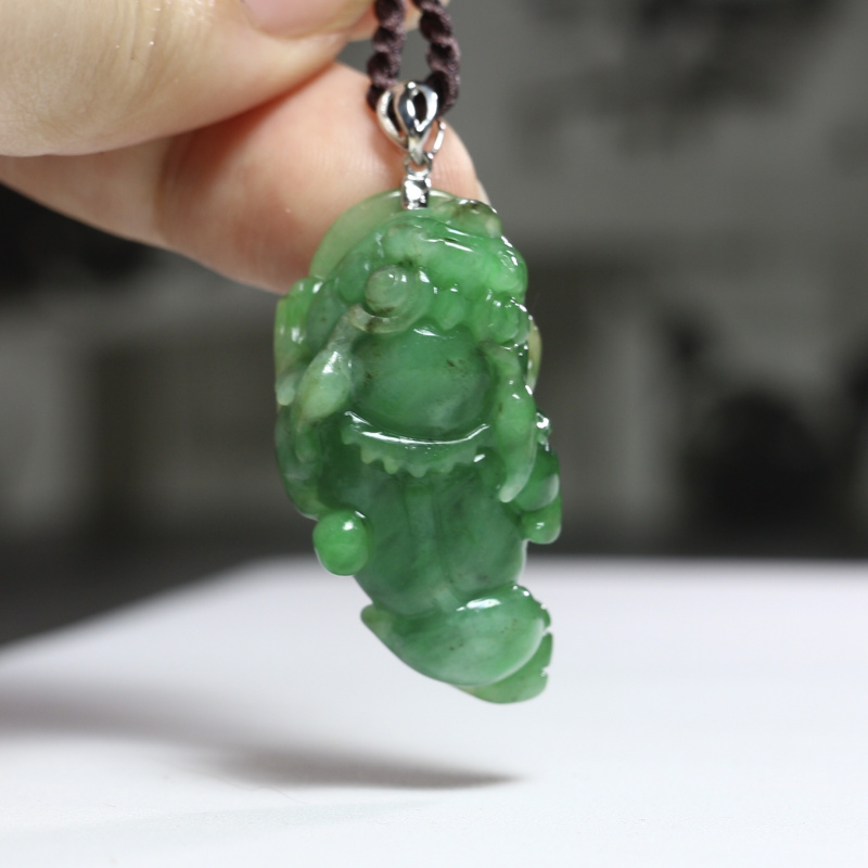 18K白金扣鑲翡翠三足蟾吊墜/附香港翡翠鑑定證書