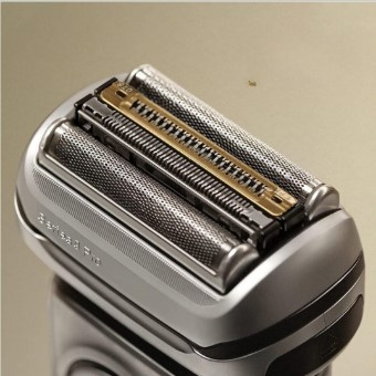 百靈牌 - 男士電動鬚刨 Series 9 PRO+ 9667CC 連自動清洗座（銀色）電鬚刨