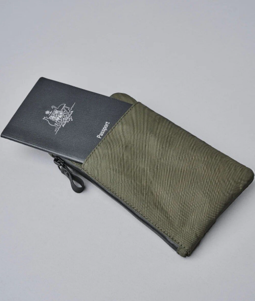 ALPAKA ZIP CLUTCH 拉鍊手拿包