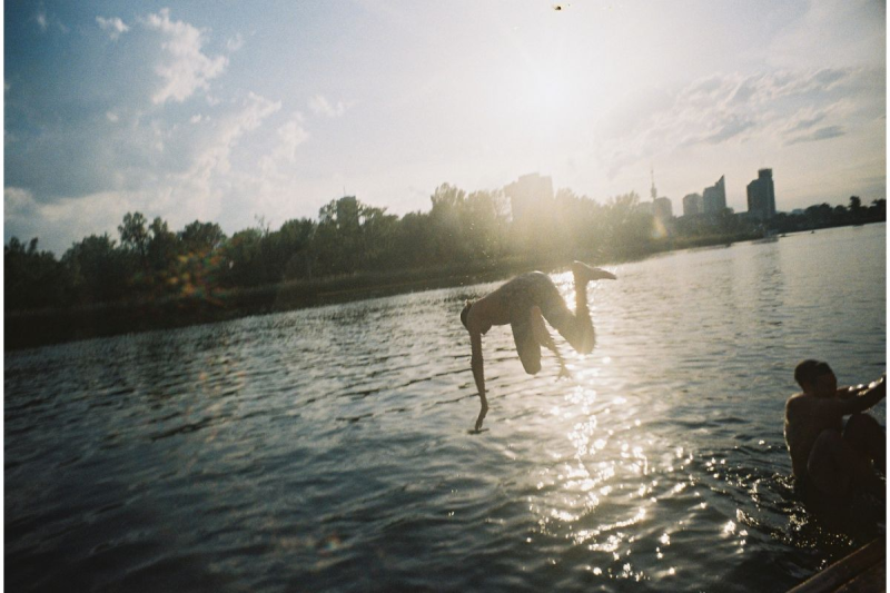 Lomography LomoApparat 21mm 超廣角菲林相機－Alexanderplatz 版本 la121silver