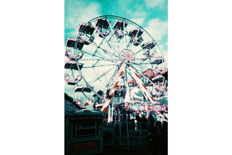 Lomography Simple Use 即開即用菲林相機－LomoChrome Purple 紫調負片版本 suc100lc-27