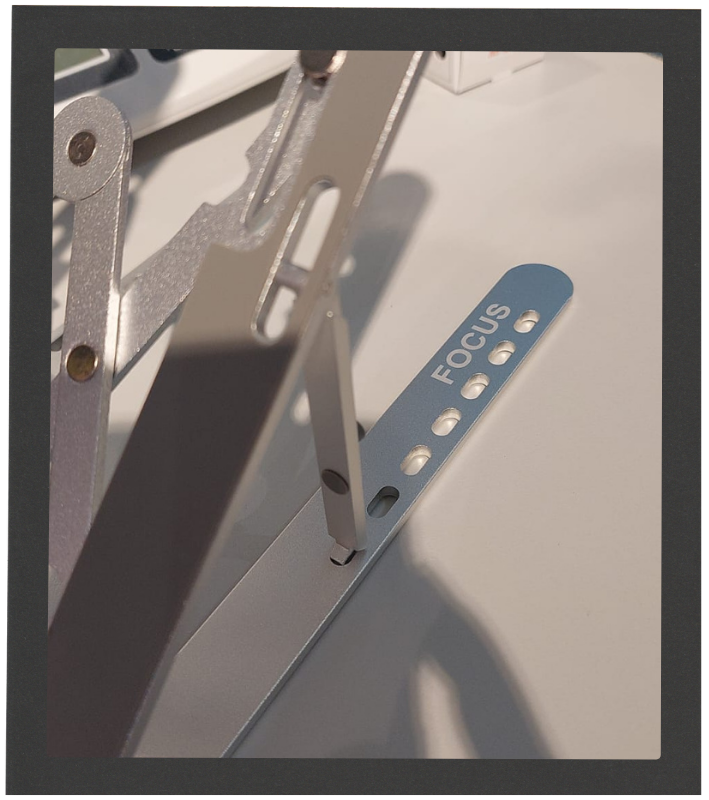 FOCUS 鋁合金可折疊手提電腦散熱支架 | 筆記型電腦 托架