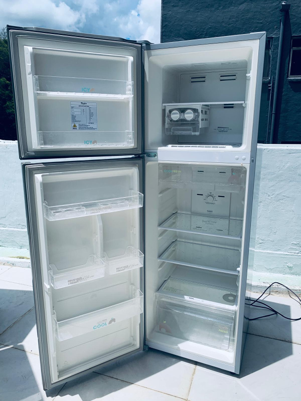 雪櫃Whirlpool 惠而浦 雙門冰箱櫃 166CM高上置式急凍室 可改左/右門鉸 二手電器 清倉大減價 最新款 貨到付款 包送貨安裝