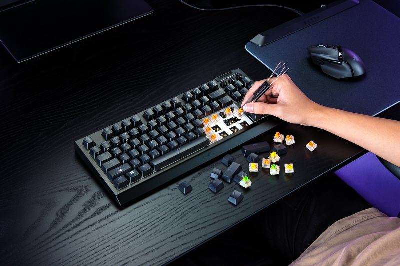Razer BlackWidow V4 Tenkeyless HyperSpeed